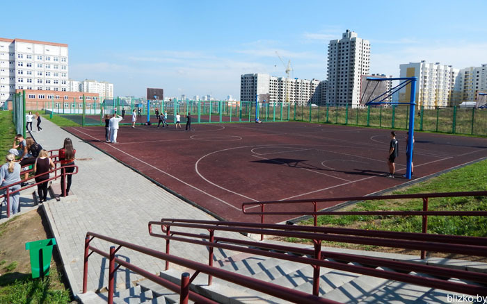 Стадион школы №59